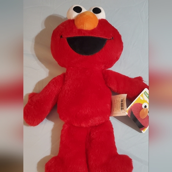 Sesame Street Red Elmo Bird Toy. Soft And Plush. New With Tags - Picture 1 of 5
